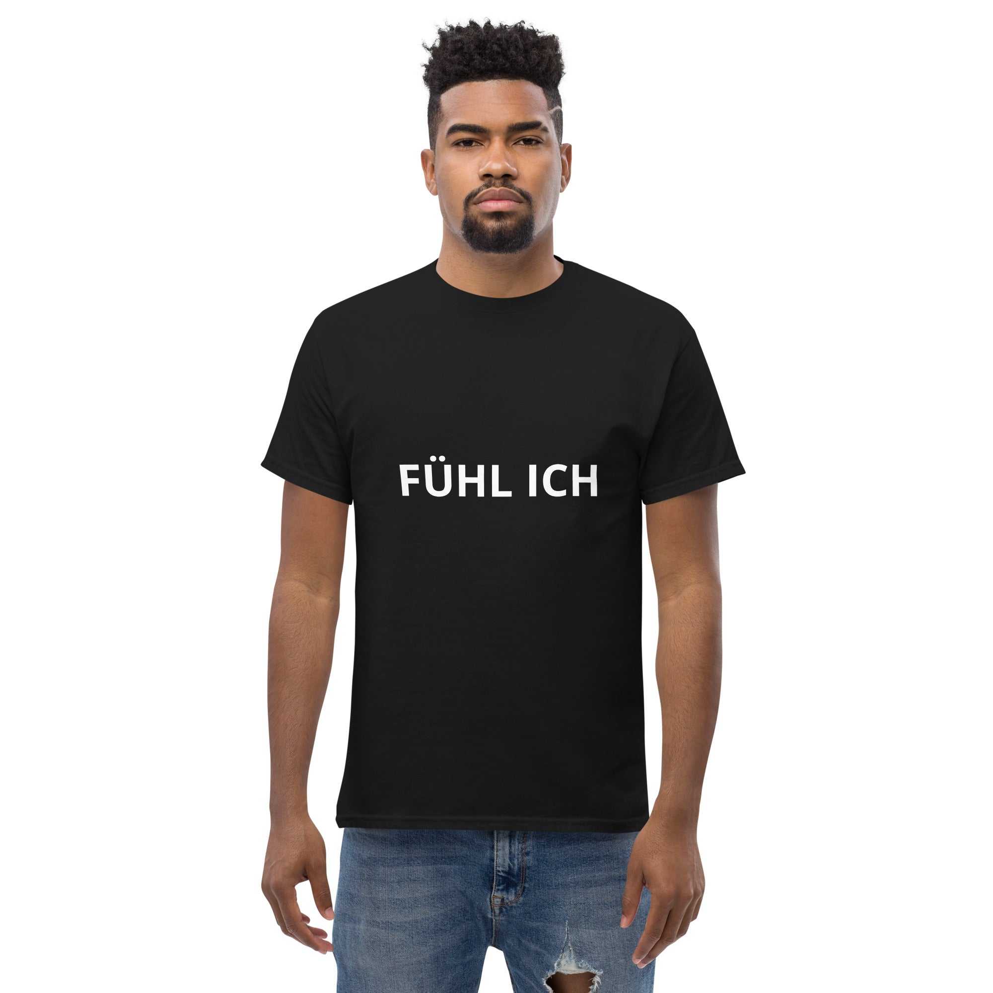 " fühl ich " Klassisches Unisex T-ShirtDas klassische Unisex-T-Shirt aus 100 % Baumwolle sorgt für eine gerade Linie. Es sitzt schön, behält klare Linien an den Kanten und passt perfekt zu mehrschichtigenühl ich " Klassisches Unisex