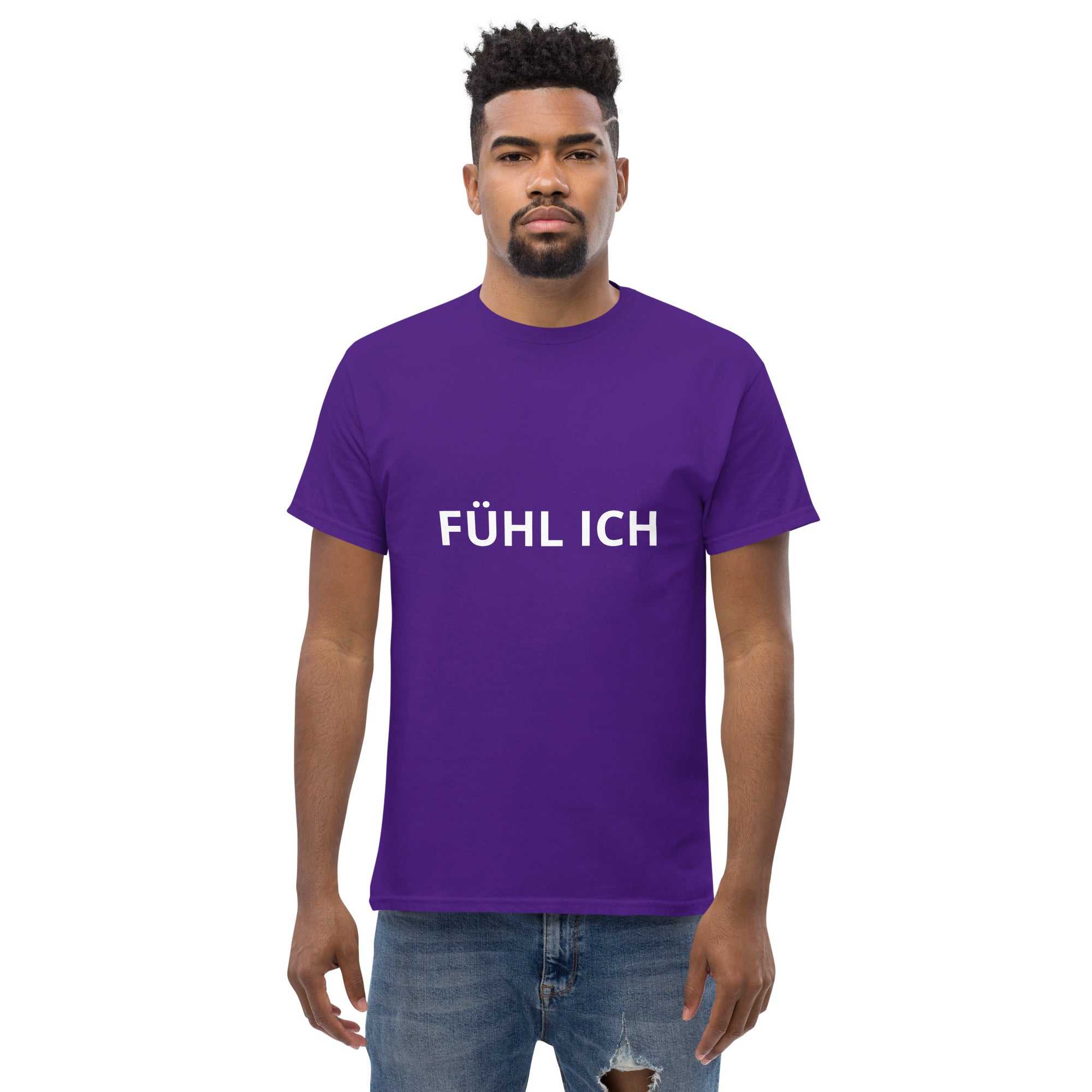 " fühl ich " Klassisches Unisex T-ShirtDas klassische Unisex-T-Shirt aus 100 % Baumwolle sorgt für eine gerade Linie. Es sitzt schön, behält klare Linien an den Kanten und passt perfekt zu mehrschichtigenühl ich " Klassisches Unisex