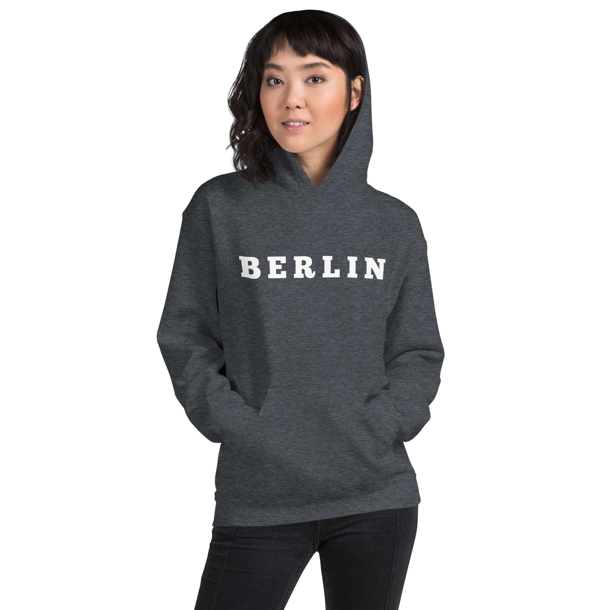 Berlin Unisex KapuzenpulloverJeder braucht einen gemütlichen Hoodie, in den man sich einkuscheln kann, also entscheide dich für einen, der weich, glatt und stylisch ist. Er ist die perfekte WahlBerlin Unisex Kapuzenpullover